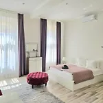 Designer Downtown Gem Apartamento Budapest