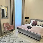 Designer Downtown Gem Apartamento Budapest