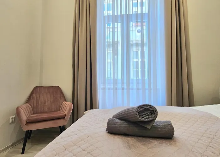 Designer Downtown Gem * Budapeşte