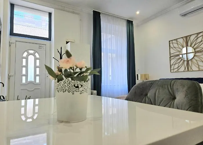 Designer Downtown Gem Budapeşte