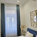 Designer Downtown Gem Budapesta