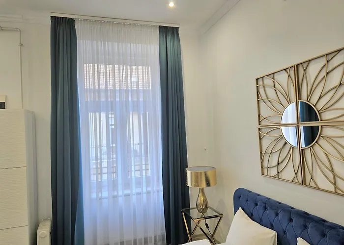 Designer Downtown Gem بودابست