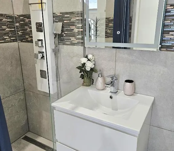 شقة Designer Downtown Gem