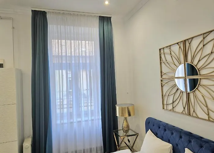 Designer Downtown Gem Apartman *