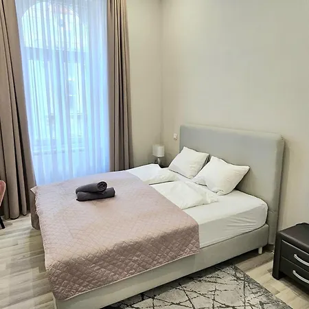 דירה Designer Downtown Gem בודפשט