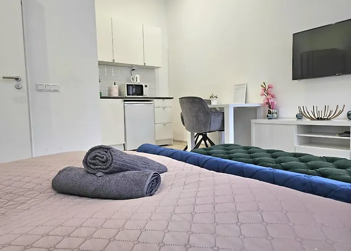 Designer Downtown Gem Lägenhet
